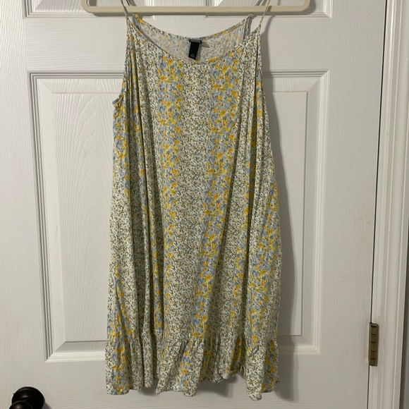 wild fable Dresses & Skirts - Womens Wild Fable Floral Dress